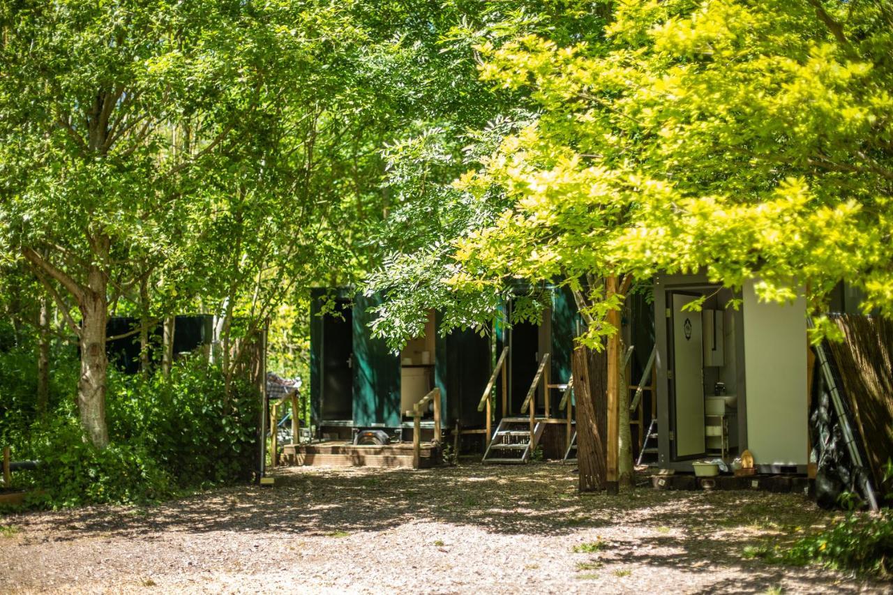 Готель Dgg Woodland Escape South Barrow Екстер'єр фото